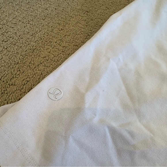 Lululemon 7” lined pool short - Picture 3 of 4